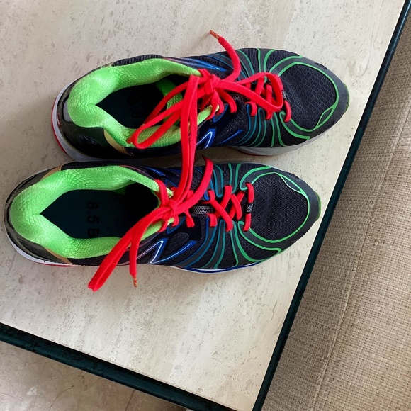 New Balance sneaker - Picture 1 of 5